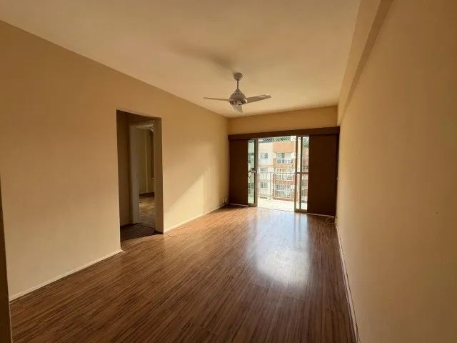 Alugo apartamento no Centro com 2 quartos e garagem - cod 91023