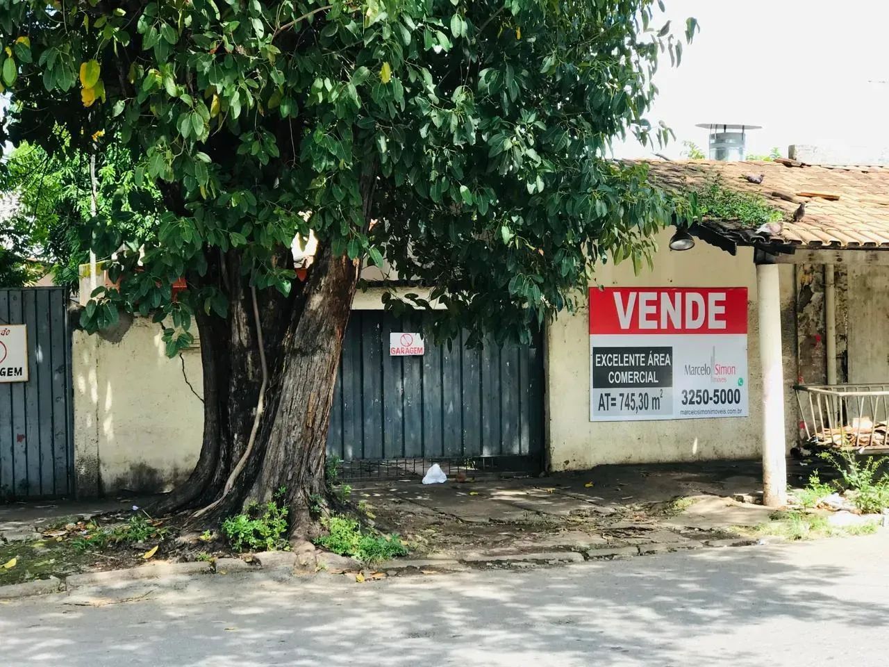 ÁREA COMERCIAL C/ 2 CASAS E SALA - GOIÂNIA-GO