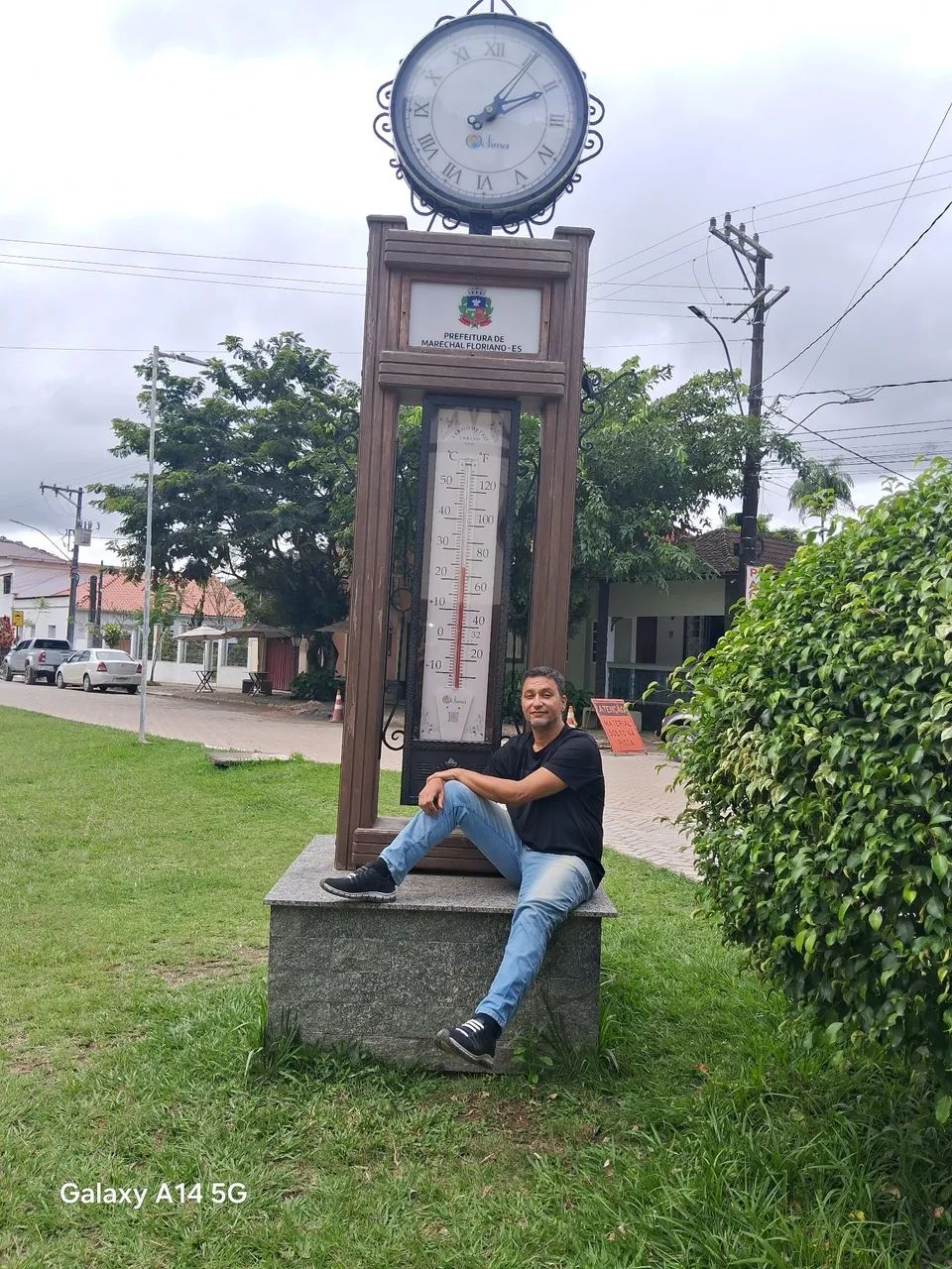 Aparador de grama rotativo eletrico