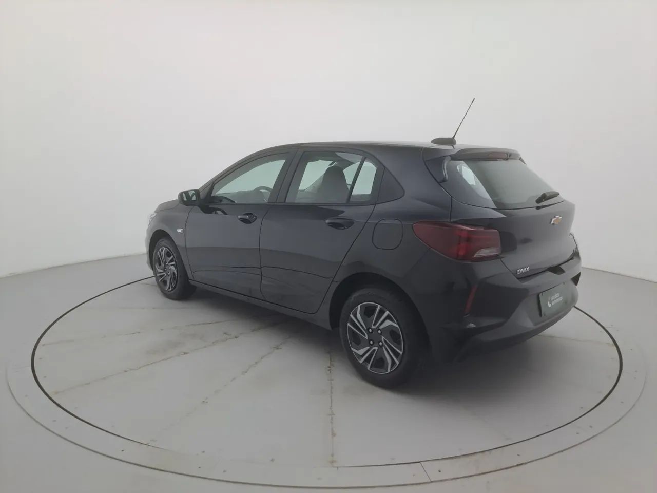 Chevrolet Onix Hatch LT 1.0 12V Flex Mec. 4P, foto 3 de 18