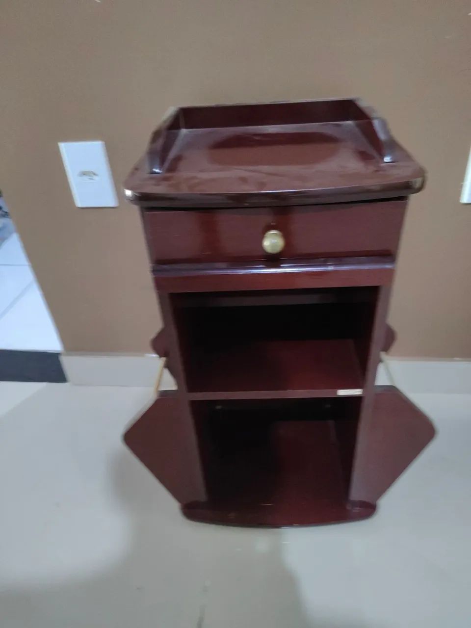 Mesa de abaju
