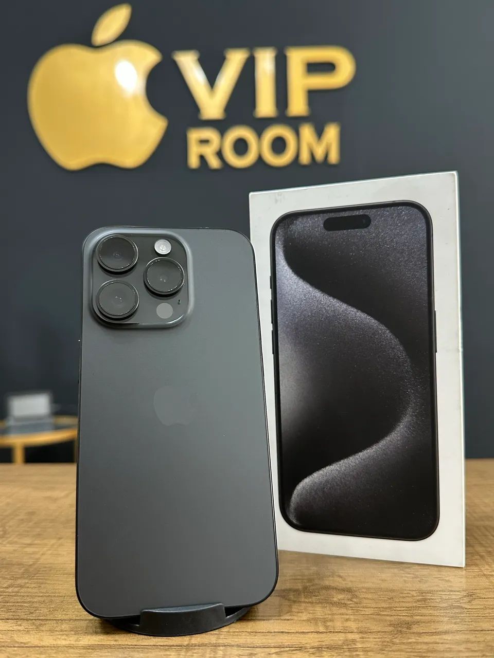 iPhone 15 Pro 128gb preto semi novo em excelente estado