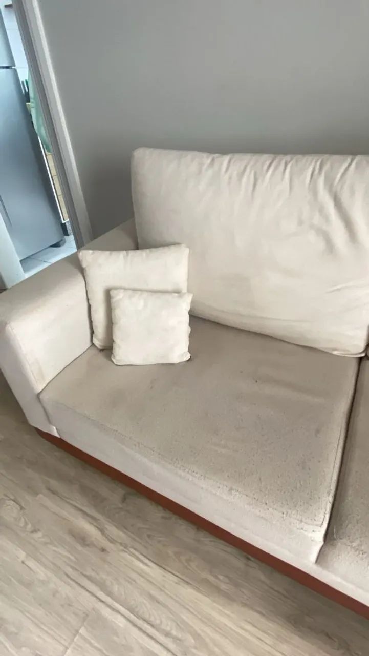 Sofá semi novo dois lugares  - Foto 4