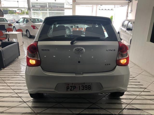 Toyota Etios - Foto 4