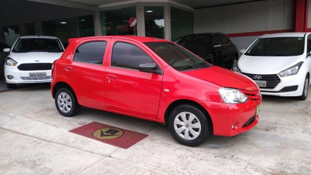 Etios Hatch X 1.3 16v - Foto 2