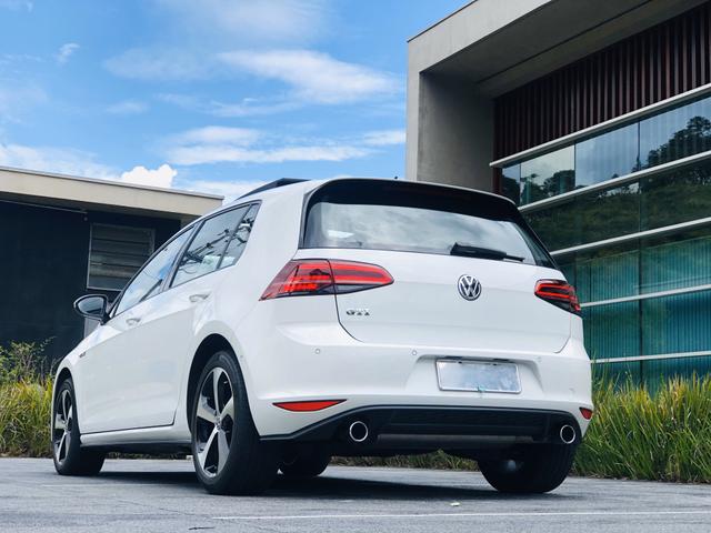 Golf gti premium