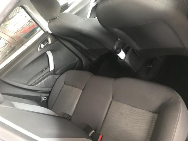 Peugoat 208 - Foto 7