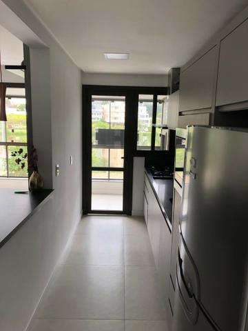 Apartamento três dormitórios com vista para a Lagoa do Violão - Foto 9