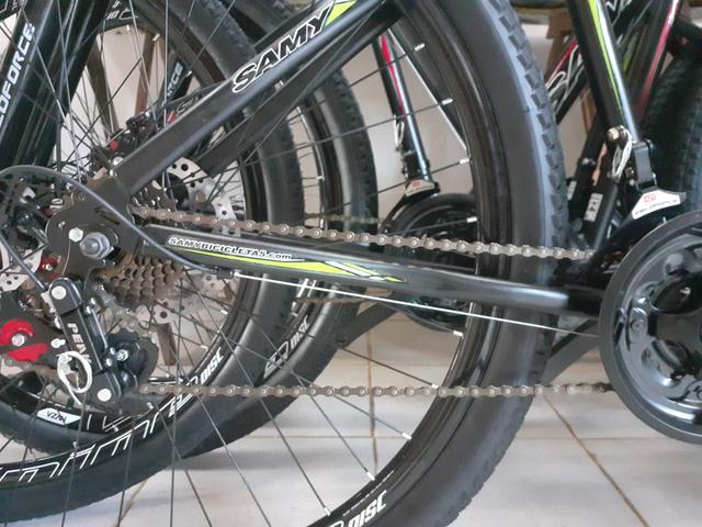 Bicicleta 29" tem 19" susp+disco - Foto 6