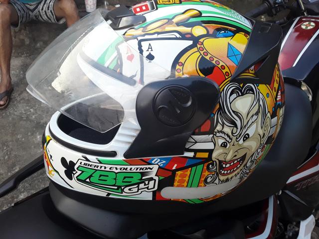 Vendo capacete 150,00