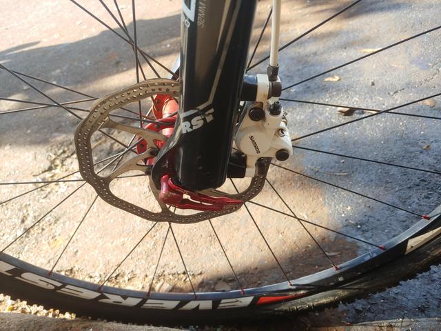 Vende se bicicleta cannondale