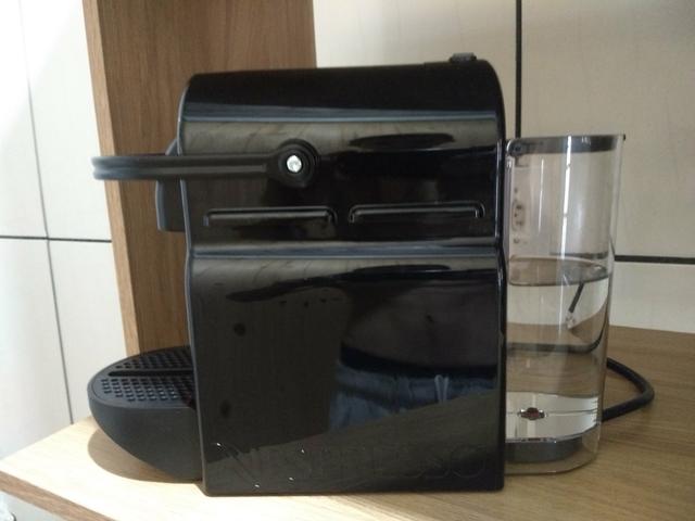 Cafeteira Nespresso com cápsulas aceito cartão até 12x juros por conta do comprador