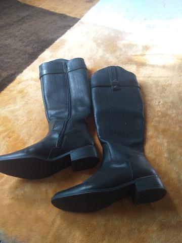 Bota Viamarte Preta - Foto 2