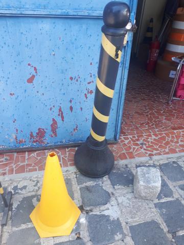 Cones a r$10.00Material para segurança contenção de pessoas para estabelecimentos - Foto 4