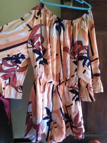 Vendo vestido longo, blusas e macacão - Foto 2