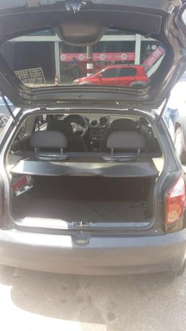 Vendo celta Preto `` aceito trocar por carro ou moto de menor valor´´ - Foto 6