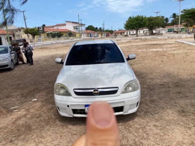 CORSA SEDAN BRANCO EM SOBRAL - Zé Garapa