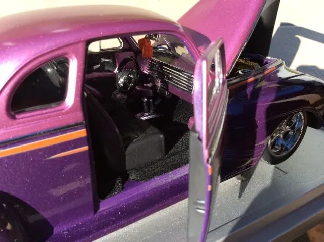 Miniatura 1:18 Plymouth 1941- Shyne Rodz - Lilás/roxo - Foto 6