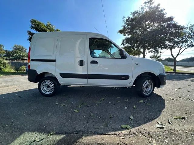 Carros vans/utilitários 2018 Usados e Novos à venda - Americana, SP