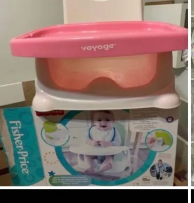 Cadeira alimentação  seminova na caixa  marca Fisher Price 