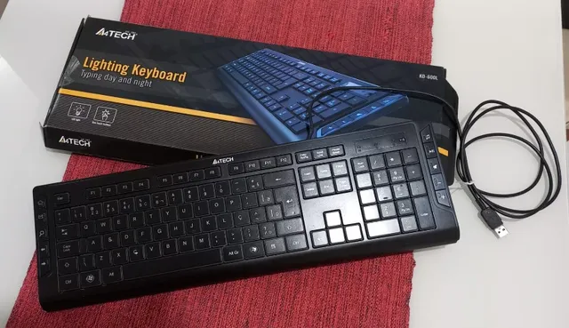 Teclado A4Tech Retroiluminado