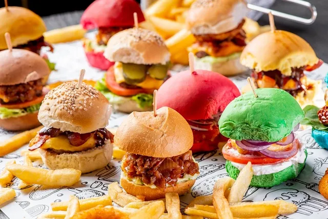 Contrate mini hambúrgueres para sua festa