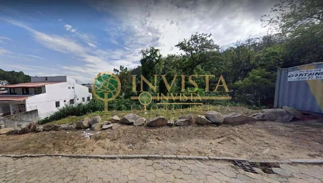 Terreno de 456 m² no bairro Carvoeira, em Florianópolis.