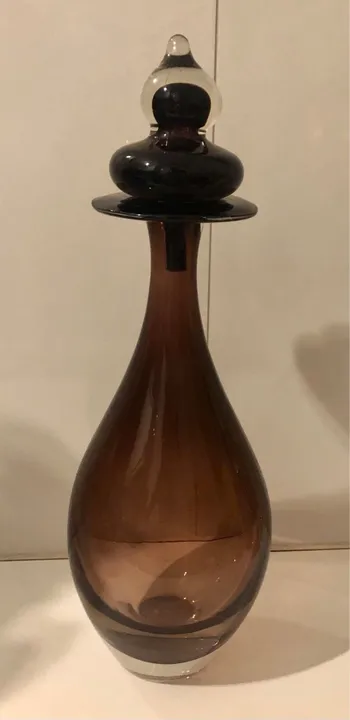 Garrafa roxo escuro de cristal estilo murano