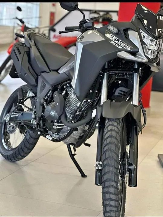 Honda Sahara 300 STD ABS 0Km, modelo 2025 - Foto 2