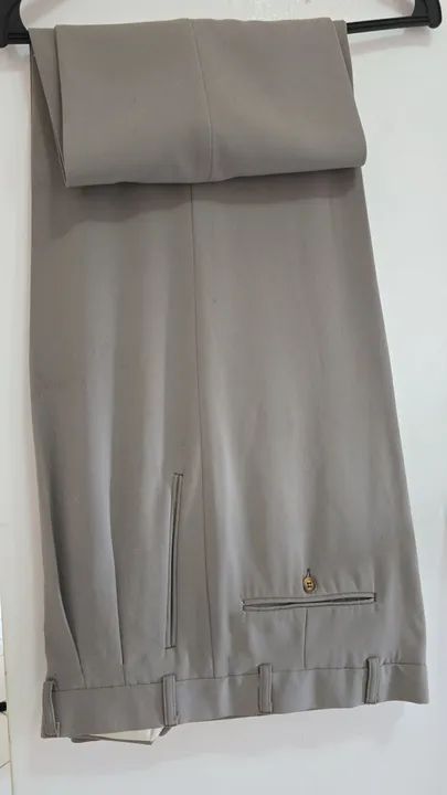 Calça Social Semi -Nova !