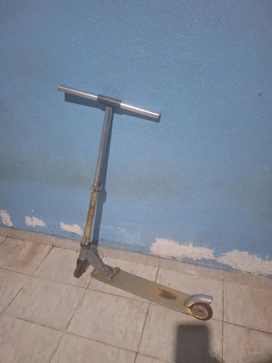 Patinete de alumínio - ótimo estado
