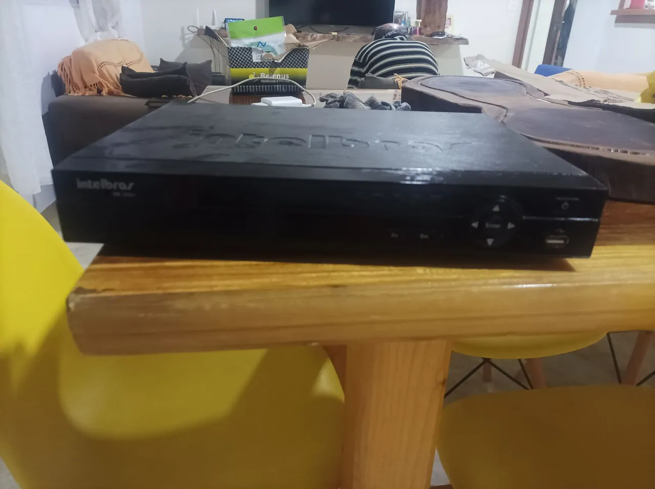 DVR Intelbras com câmera