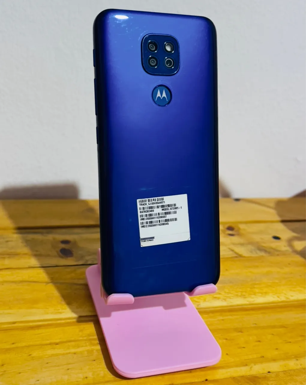 Vende-se Motorola Moto G9 Play por R$ 380