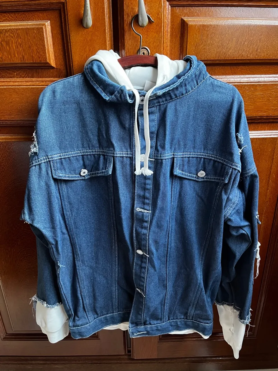 Jaqueta Jeans com Capuz