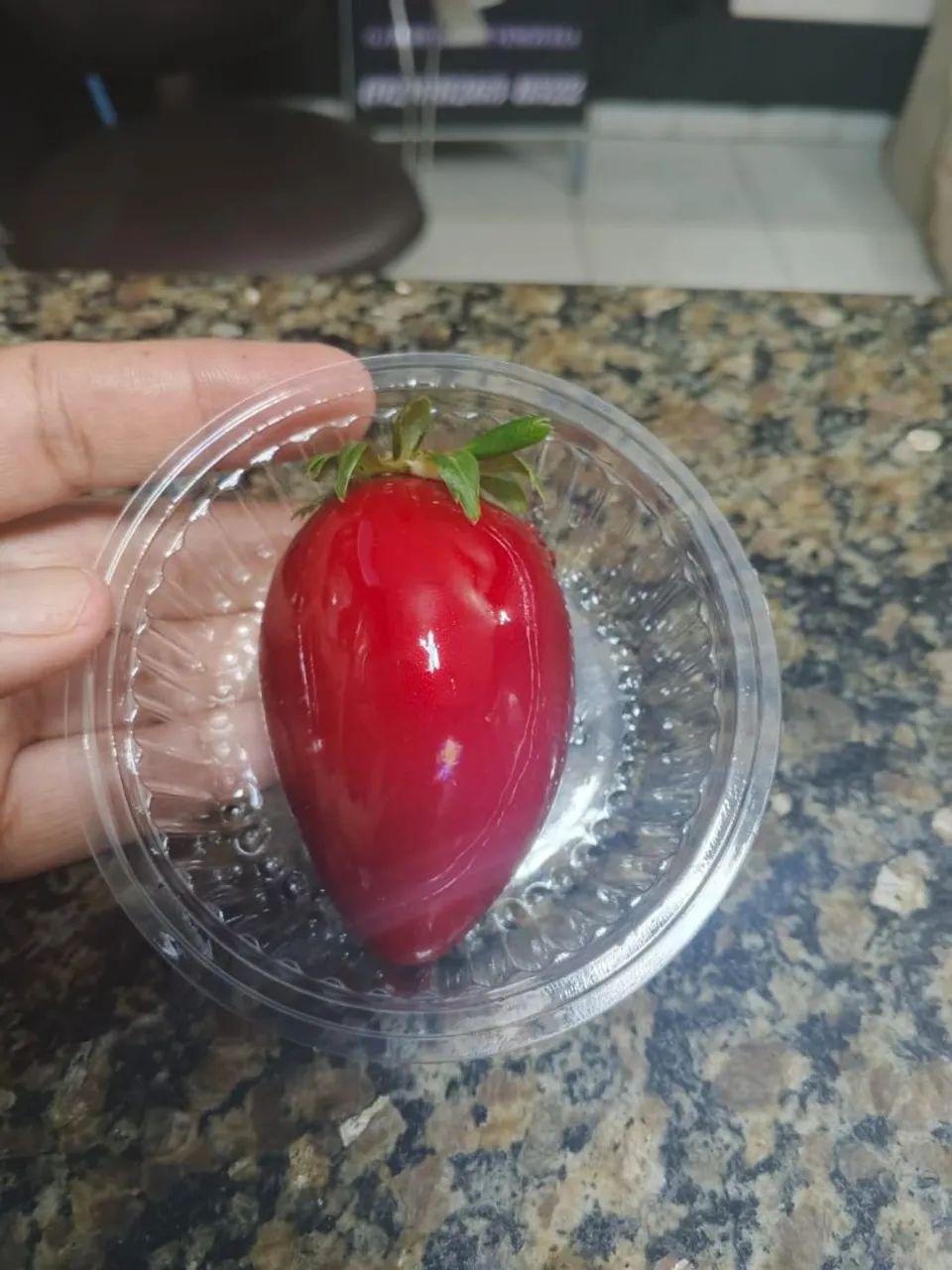 Morangos frescos embalados. Morango do amor  - Foto 2