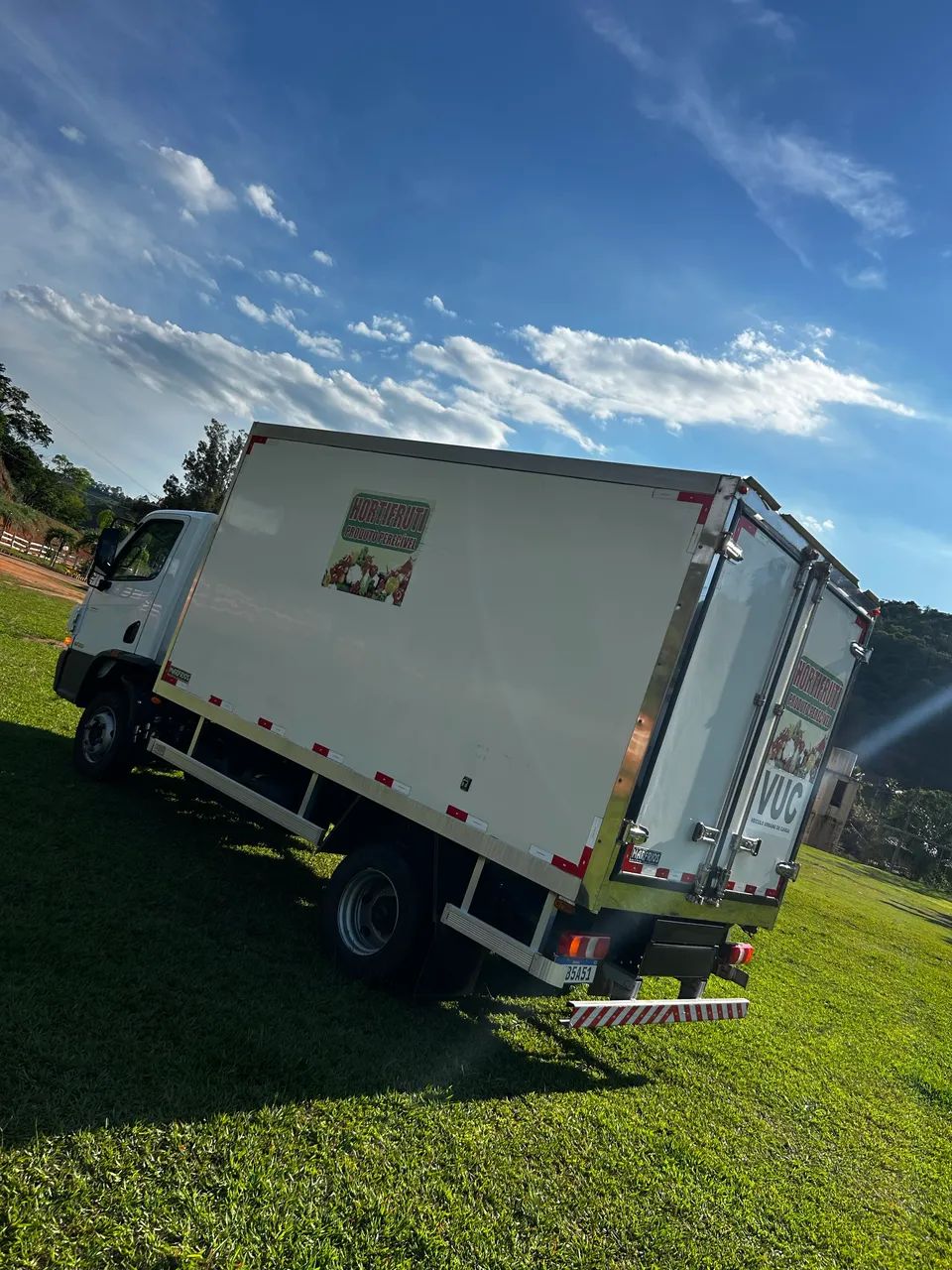 MB 815 BAÚ RESFRIADO BAIXÍSSIMO KM  - Foto 11