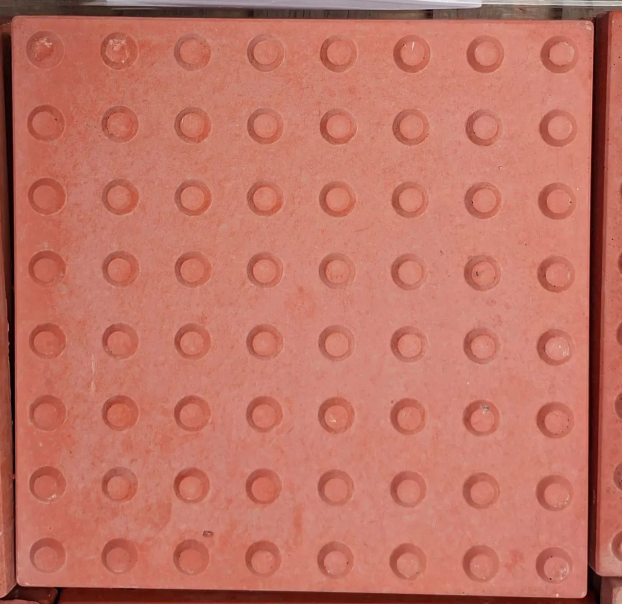 Piso tátil / piso podotatil  - Foto 4