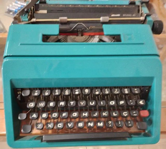 Máquina de Escrever Olivetti Studio 4564962663351170123