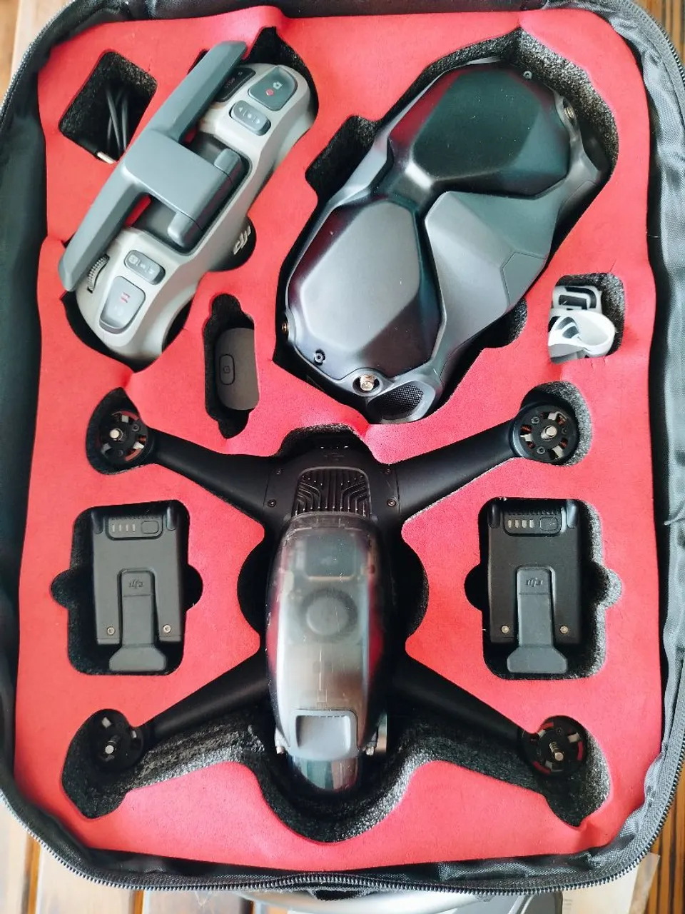 Vendo DJI FPV Drone Combo Completo + Acessórios