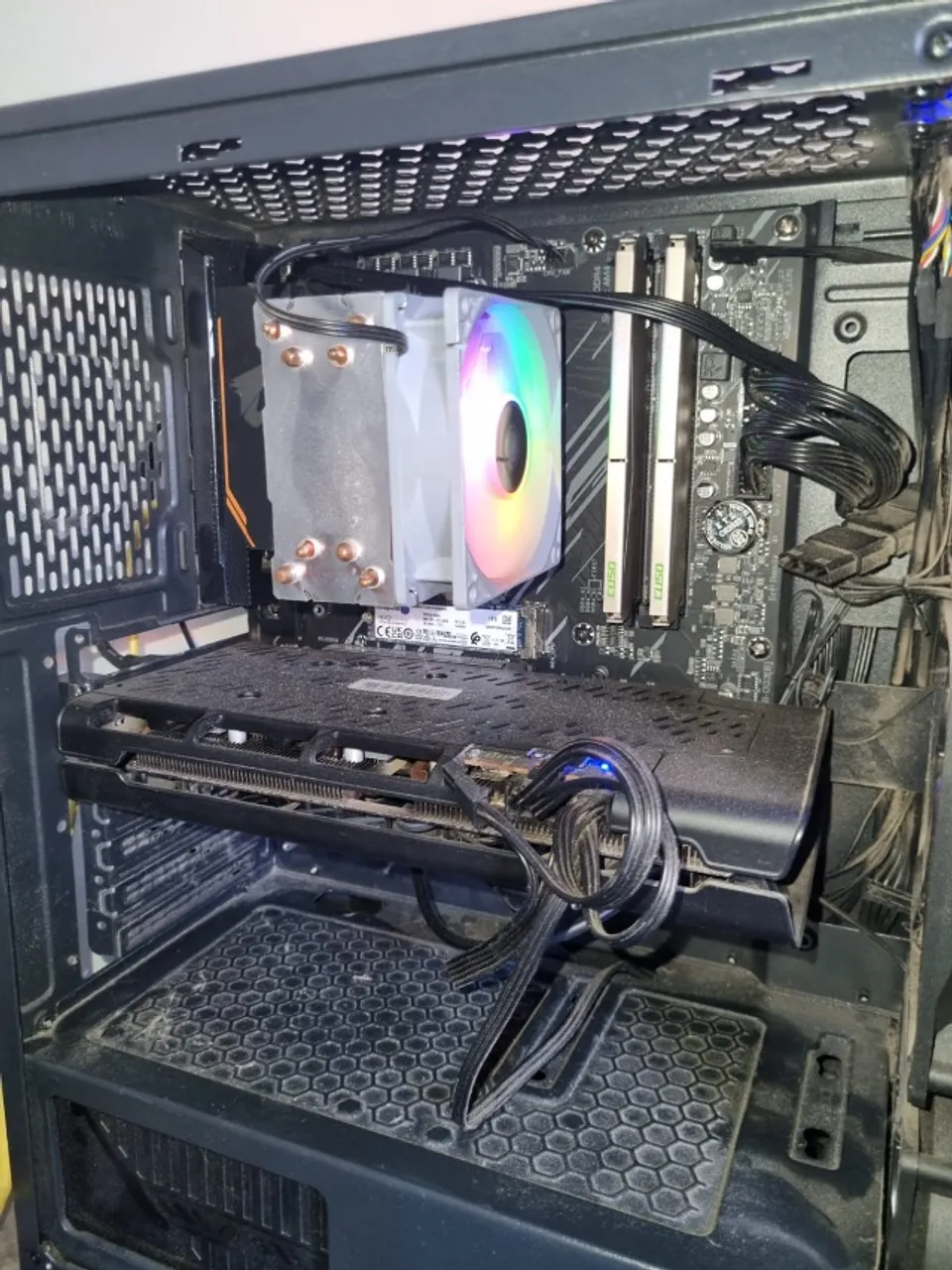 Pc Gamer Usado Ryzen 5 5600 + RX 5700