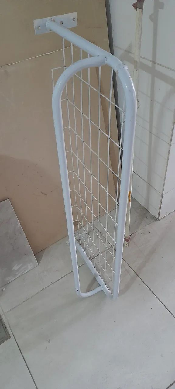 Arara de parede  - Foto 2