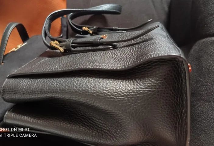 Bolsa  bcegmaxazria preta usada - Foto 4