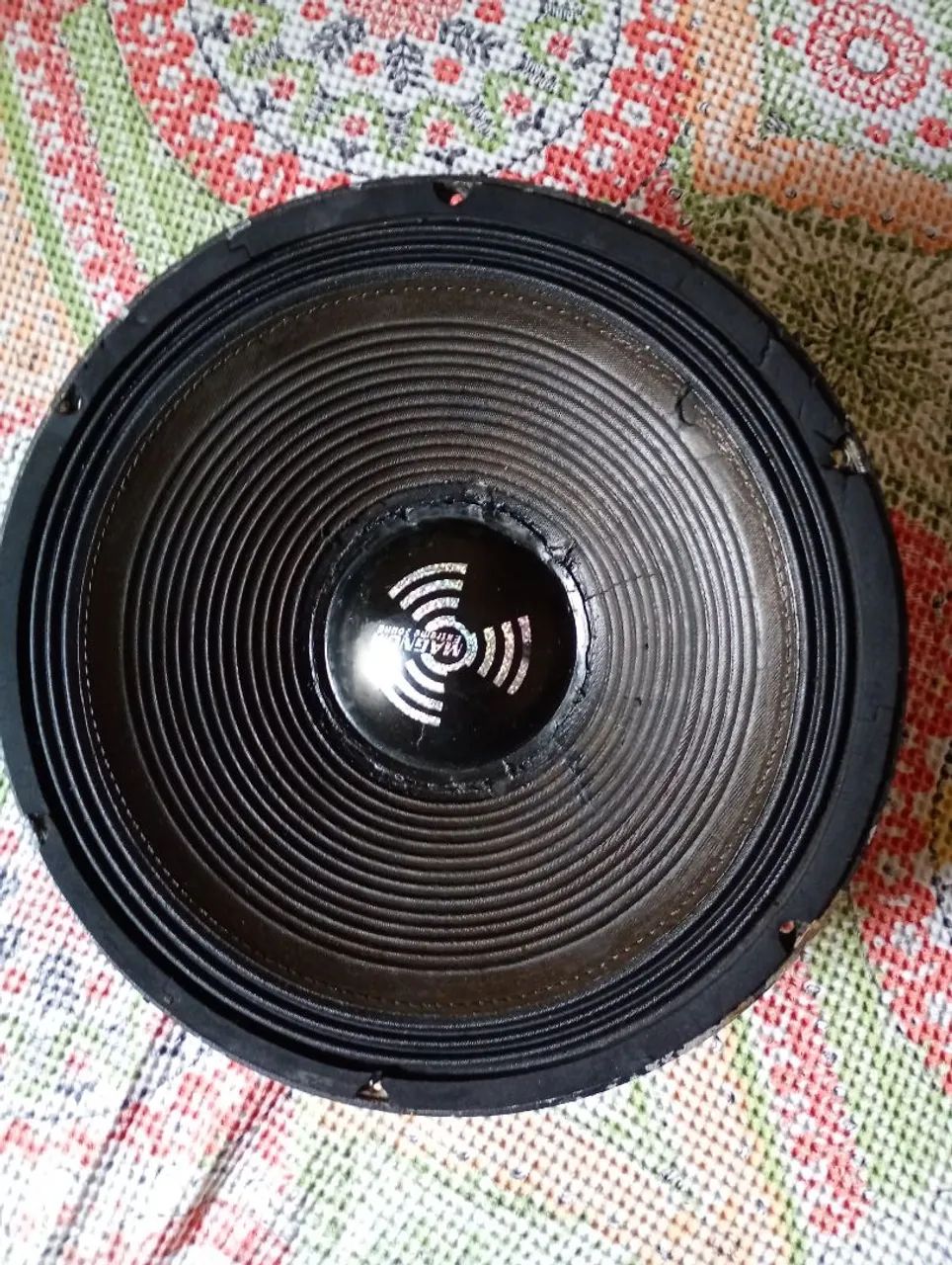 Vende-se alto falante de 15 polegadas magnum de 600 rms - Foto 3