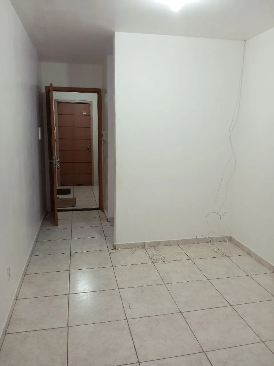 ALUGO apartamento 780