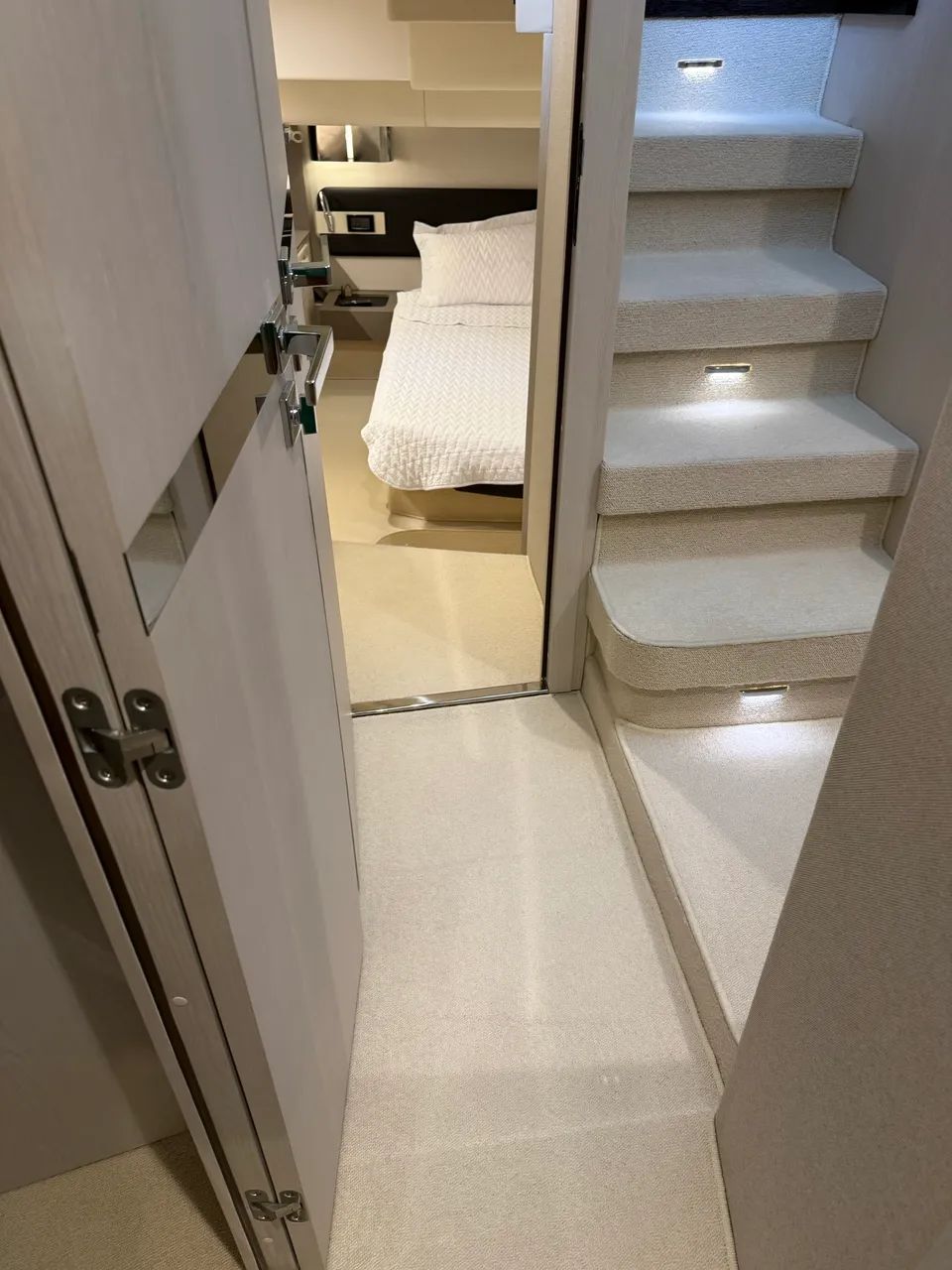 Azimut 560 - 2021 x2 Volvo D11 725 HP ñ Sessa Phantom Sedna Intermarine Real Triton - Foto 11