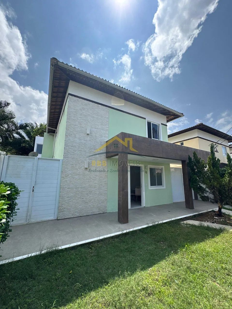 Lisboa Sol - Estrada do coco Abrantes Cond Casa grande Duplex 4 suítes 230m² 795 mil