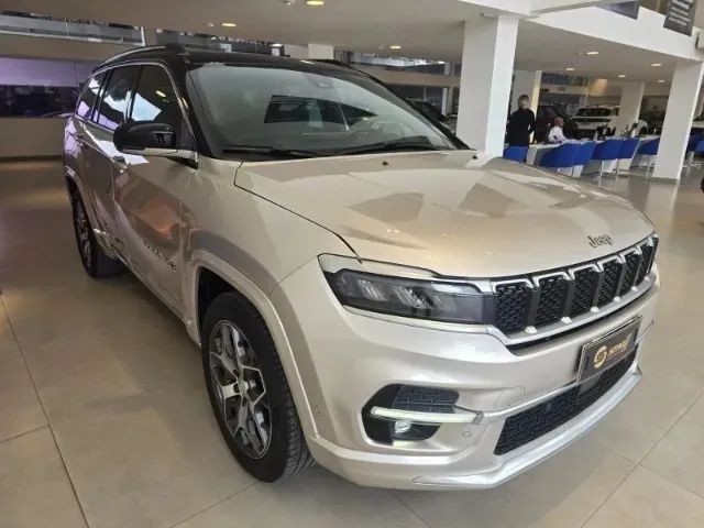 Commander 1.3 T270  turbo 2023overland at6 com 28 mkm 