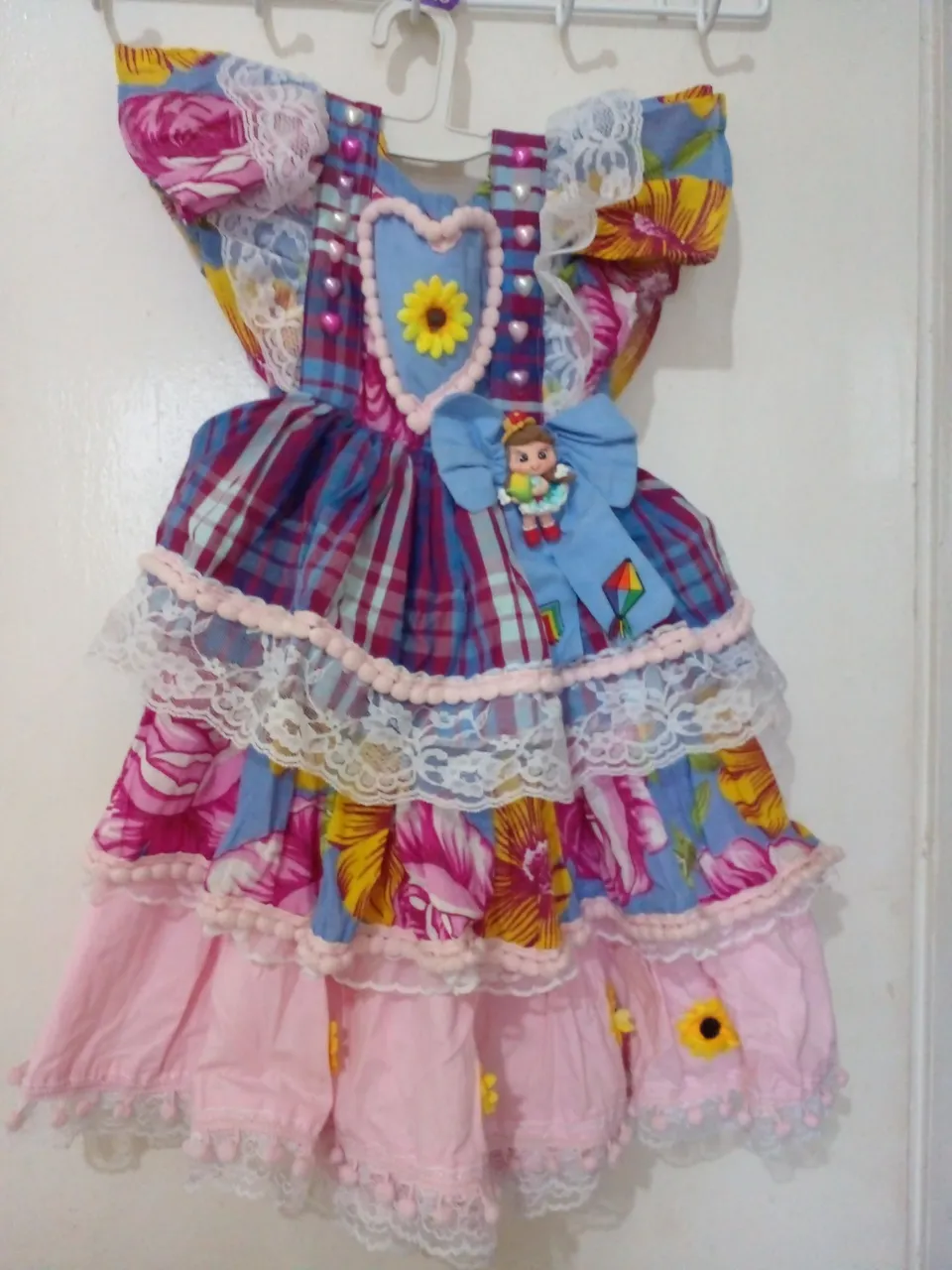 Vestido infantil junino colorido e charmoso
