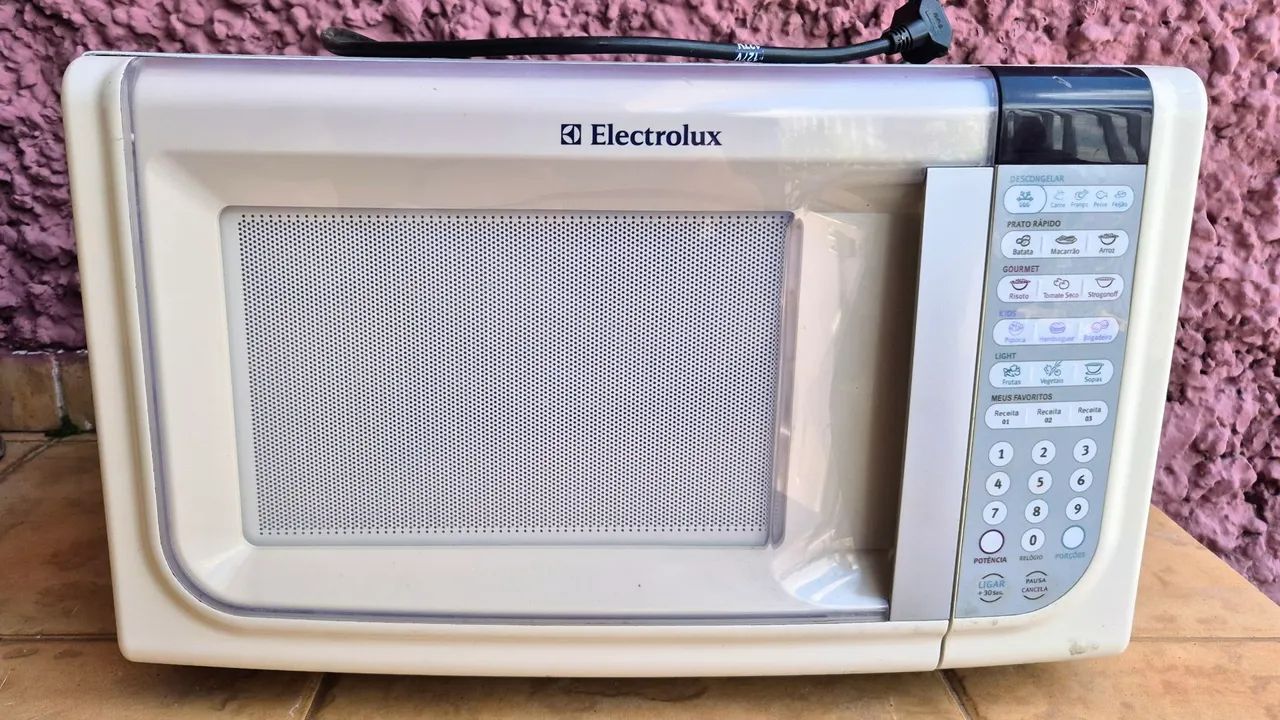 Micro-ondas Electrolux MEG41 (31L) - Não Funciona - Para Peças/Técnicos