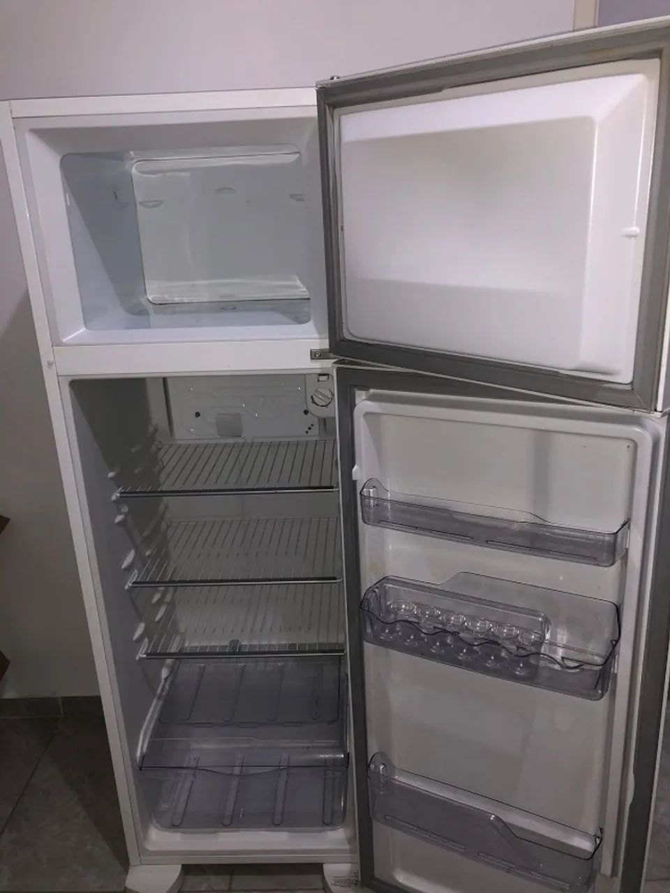 Geladeira electrolux frost free  - Foto 4